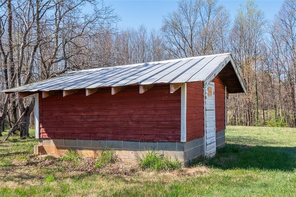 926 Poplar Springs Road Elkin, NC 28621 - Photo 29 of 37 Gallery Image 29
