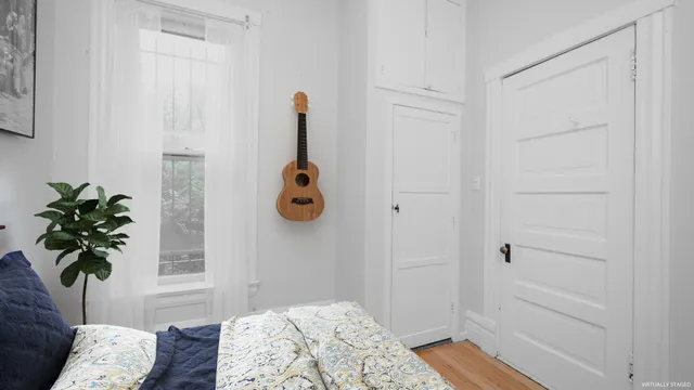 $4,650 | 622 West Briar Place, Unit 1, Chicago, IL 60657