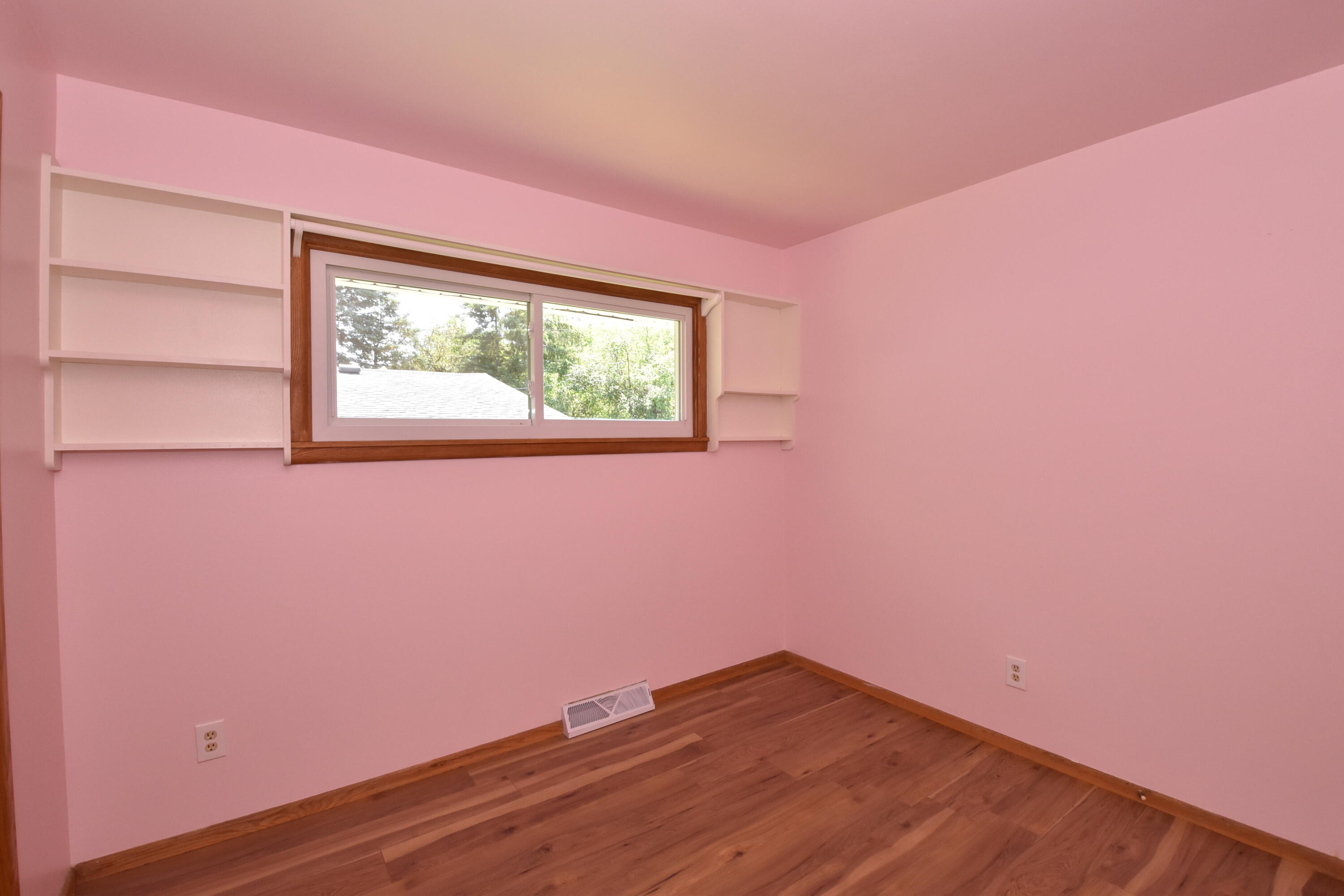 48 Virginia Street Racine, WI 53405 - Photo 26 of 47 Bedroom 3