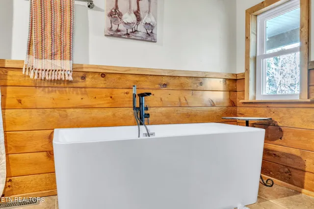 $499,900 | 351 Zac Road, Sunbright, TN 37872