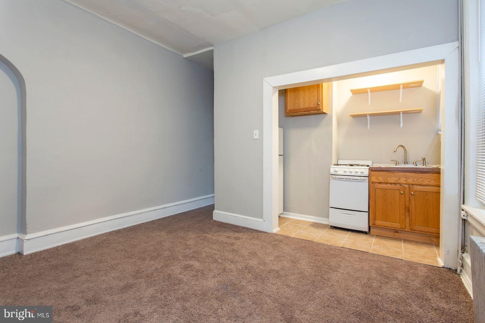 4437 Chestnut Street, Unit 2R Philadelphia, PA 19104 - Photo 6 of 10