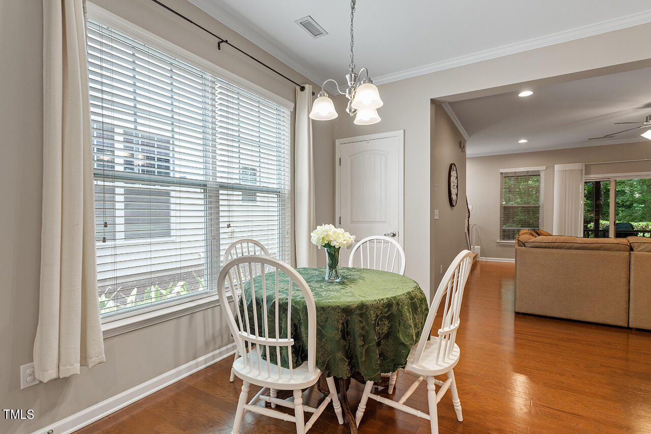 1211 Silver Beach Way Raleigh, NC 27606 - Photo 11 of 32 Dining room