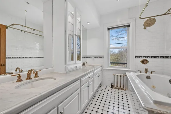 $749,900 | 12 Perry Creek Road, Washingtonville, NY 10992