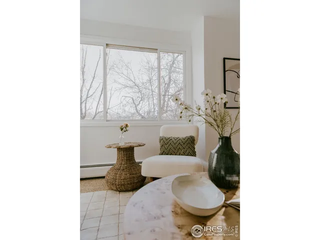 a bathroom with a toilet and tub