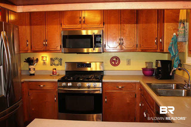22747 Dunbar Road Robertsdale, AL 36567 - Photo 2 of 18 Step saving kitchen