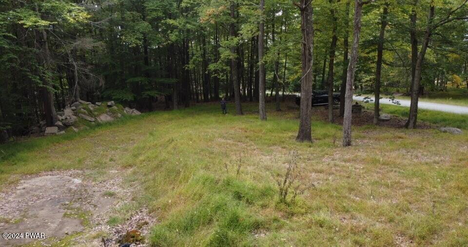 121 Estates Road Greentown, PA 18426 - Photo 4 of 5