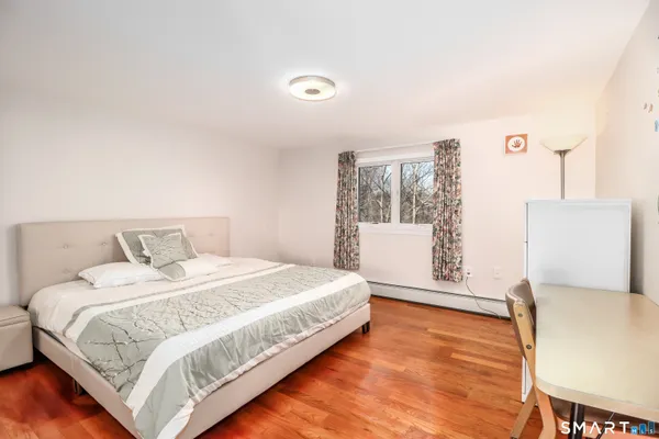 $699,000 | 35 East Gate Road, Danbury, CT 06811