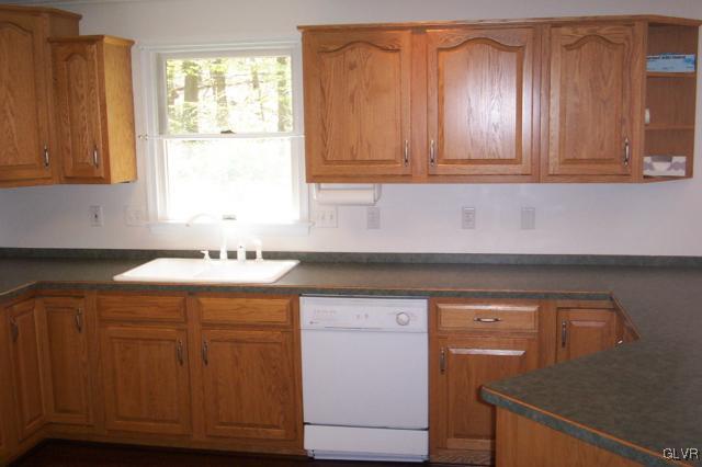 220 Gap Road Macungie, PA 18062 - Photo 4 of 17 Gallery Image 4