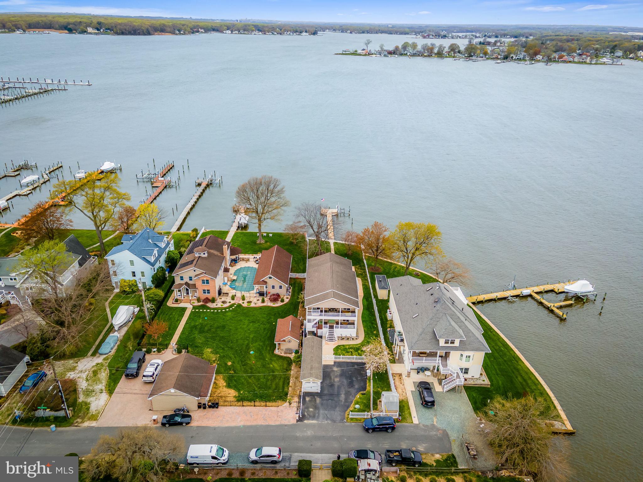 1602 Holly Tree Road Baltimore, MD 21220 - Photo 6 of 35 WOW! Waterfront Views Front and backyard!