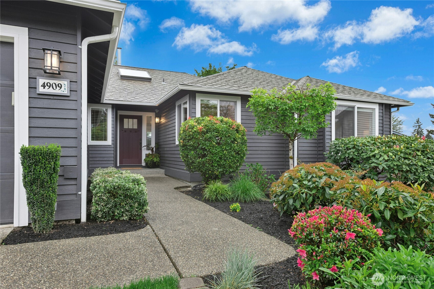 4909 Northeast 21st Street Renton, WA 98059 - Photo 2 of 40 Gallery Image 2