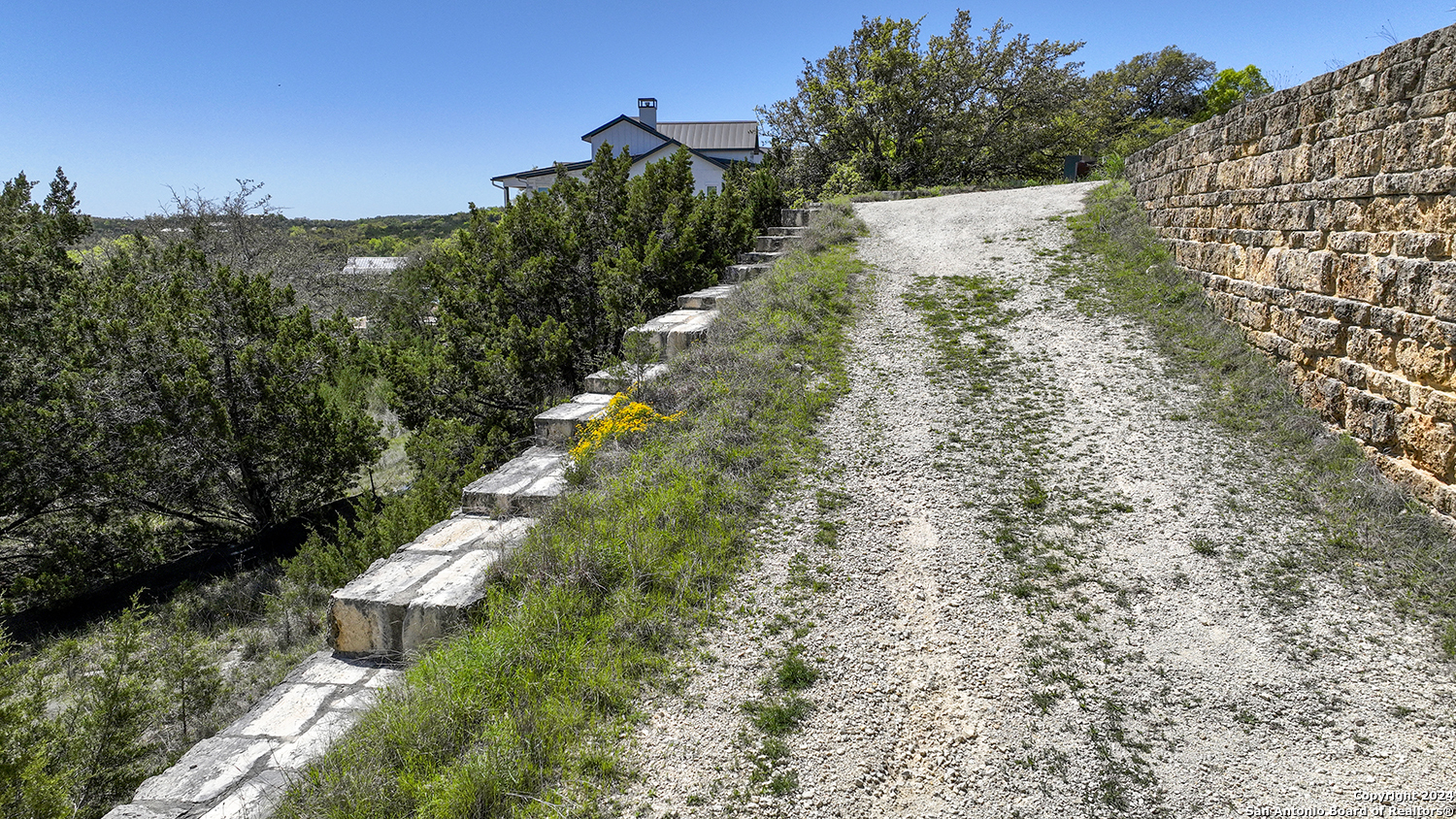 13 Summit Pass Boerne, TX 78006 - Photo 25 of 29