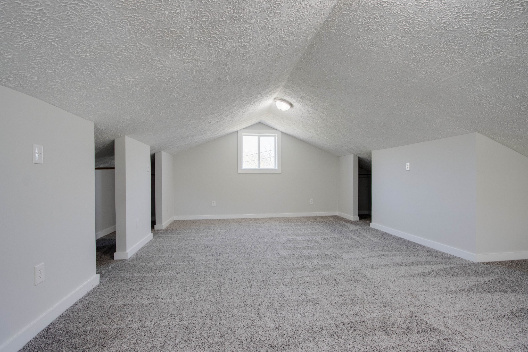 424 Austin Lake Road Baxter, TN 38544 - Photo 24 of 31 an empty room with a window and closet