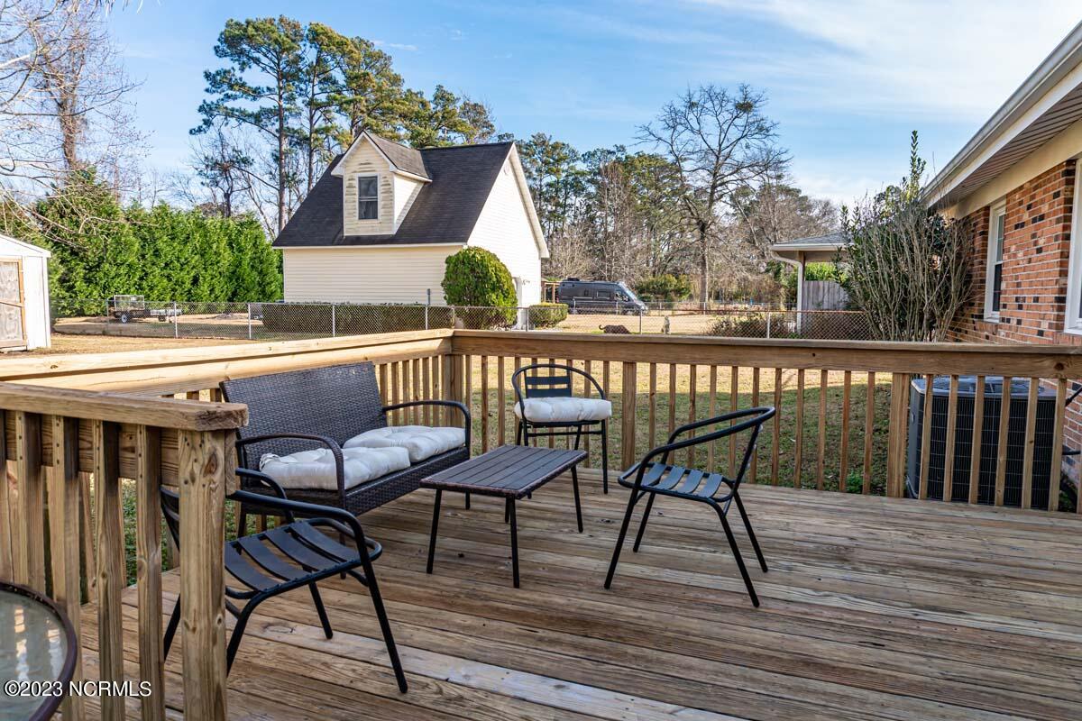 608 Friendly Road Morehead City, NC 28557 - Photo 23 of 26 DSC07109