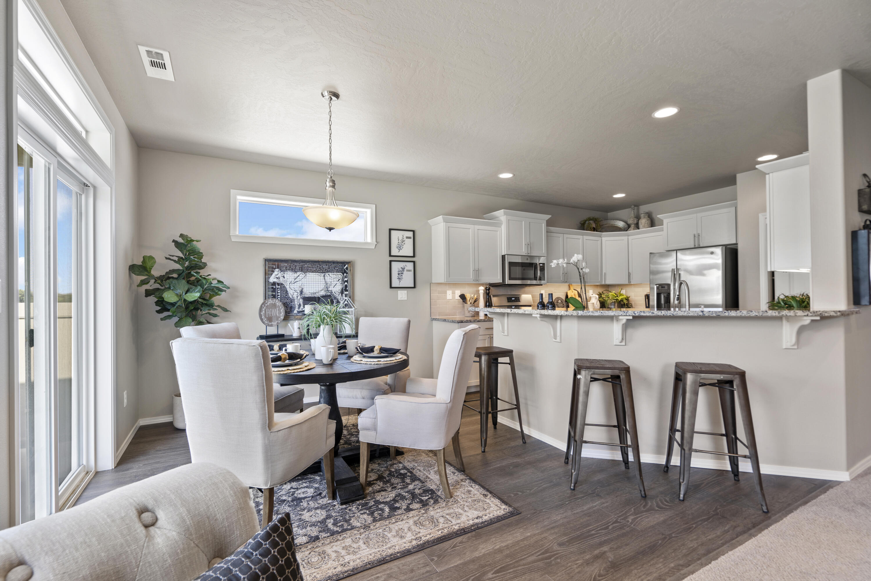 624 North Reed Street Sisters, OR 97759 - Photo 13 of 14 Hudson - Greatroom 4