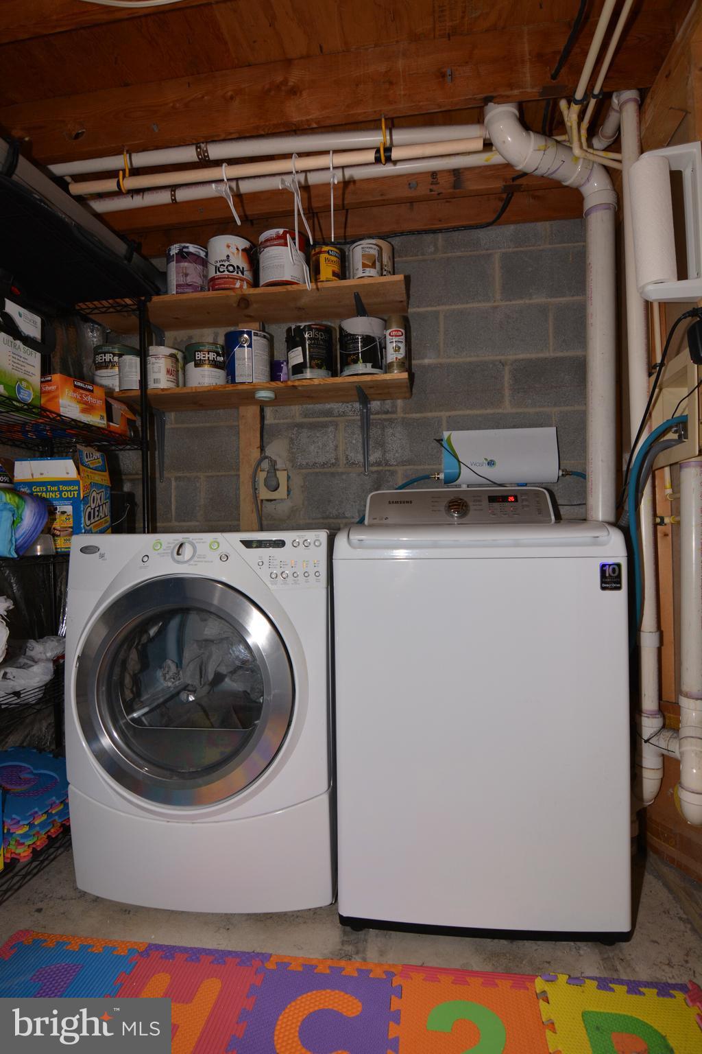 7211 Squirrel Run Court Springfield, VA 22152 - Photo 30 of 30 a utility room with dryer and washer