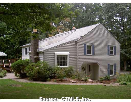 17 Kings Grant Road Clinton, CT 06413 - Photo 1 of 1 Exterior Front.