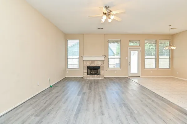 $1,995 | 719 Levi Bend, Magnolia, TX 77354