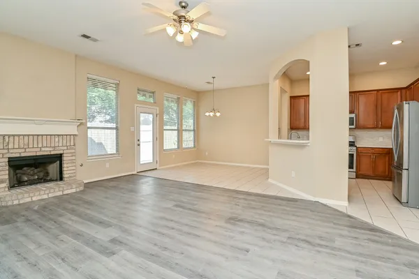 $1,995 | 719 Levi Bend, Magnolia, TX 77354