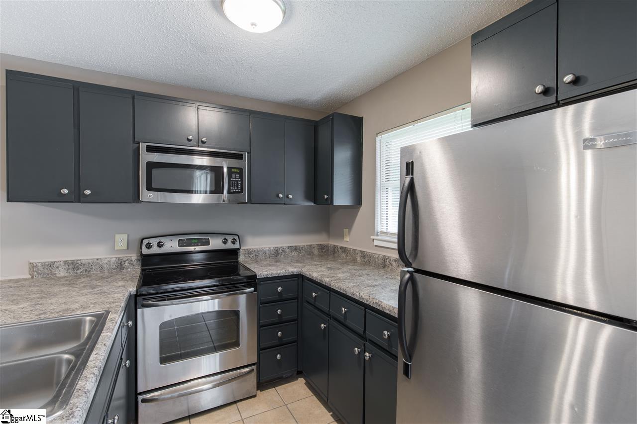 2601 Duncan Chapel Road, Unit 302B Greenville, SC 29617 - Photo 4 of 15