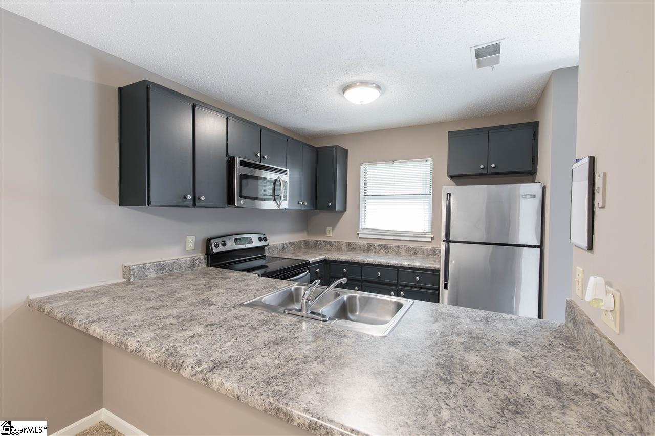 2601 Duncan Chapel Road, Unit 302B Greenville, SC 29617 - Photo 5 of 15