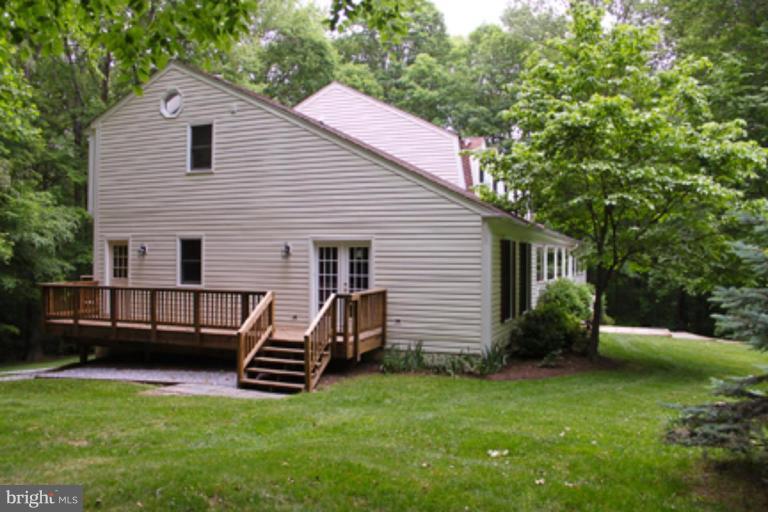 7616 Maple Branch Road Clifton, VA 20124 - Photo 7 of 30 Bonus Rm/Office/In-Law Suite Private Entrance