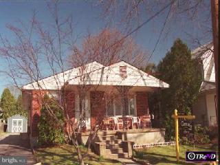 326 Oxford Road Havertown, PA 19083 - Photo 1 of 1