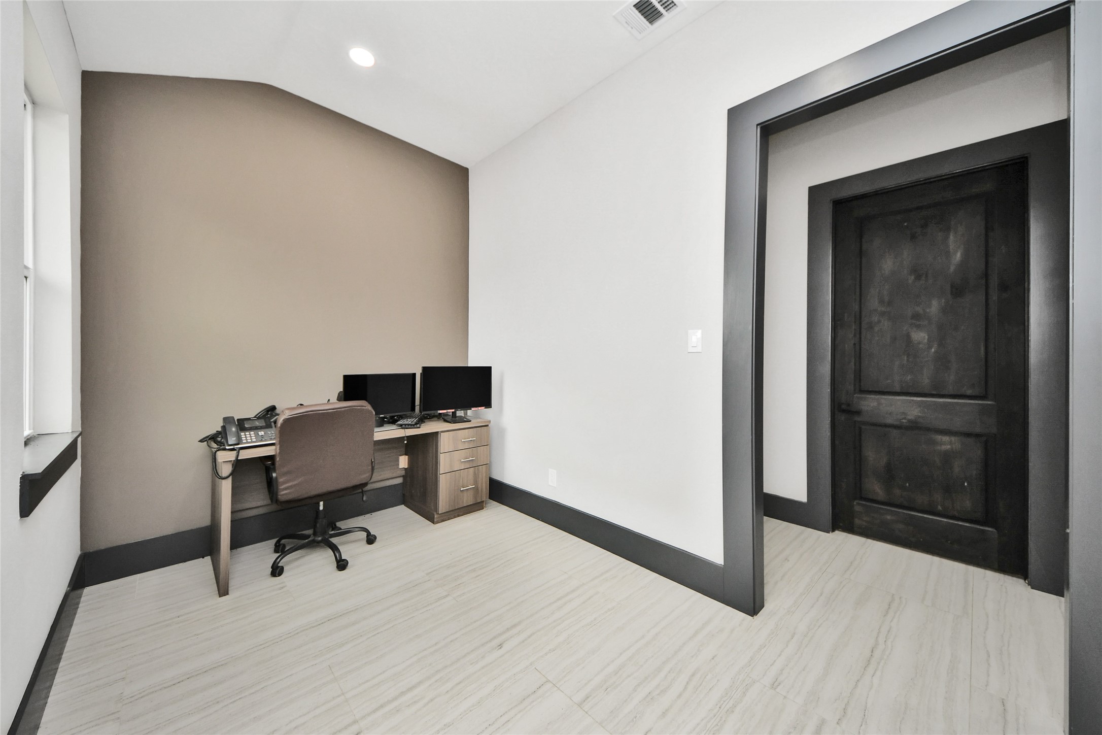 5310 Logston Lane Spring, TX 77389 - Photo 33 of 47 a workspace with furniture and wooden floor