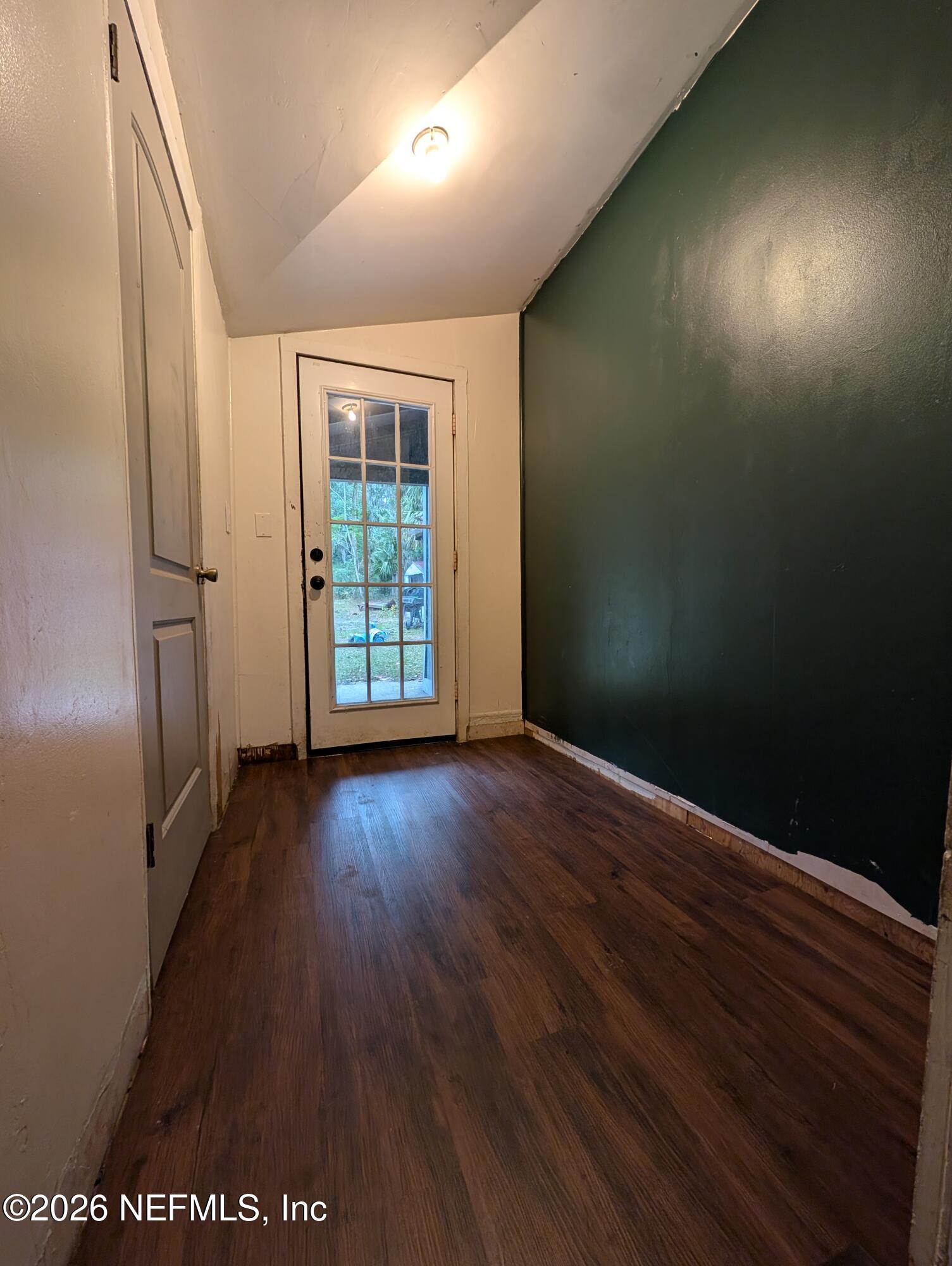 1124 South 12th Street Palatka, FL 32177 - Photo 14 of 19 back hallway