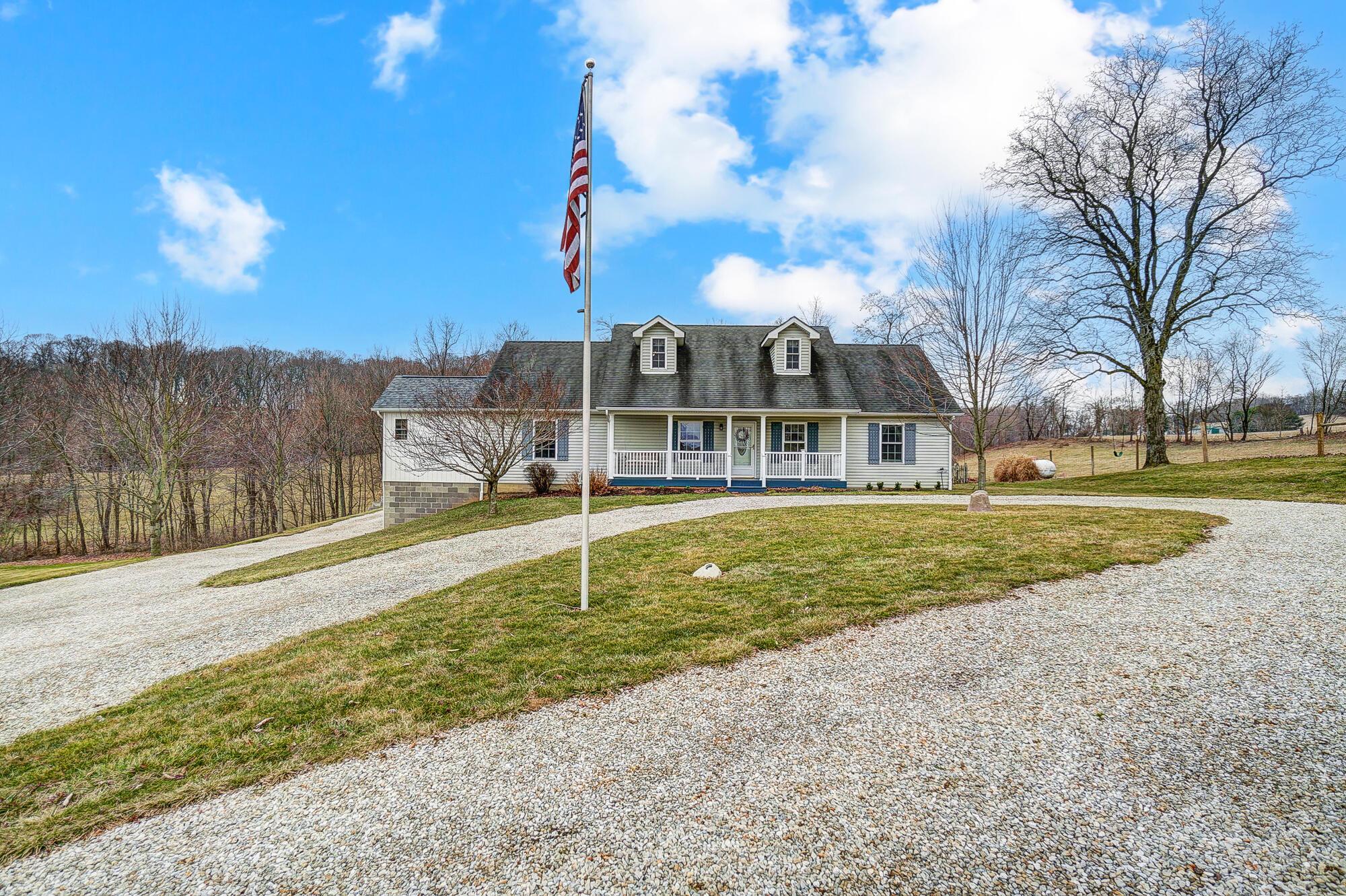 4415 Crumley Road Southwest Lancaster, OH 43130 - Photo 6 of 108 006