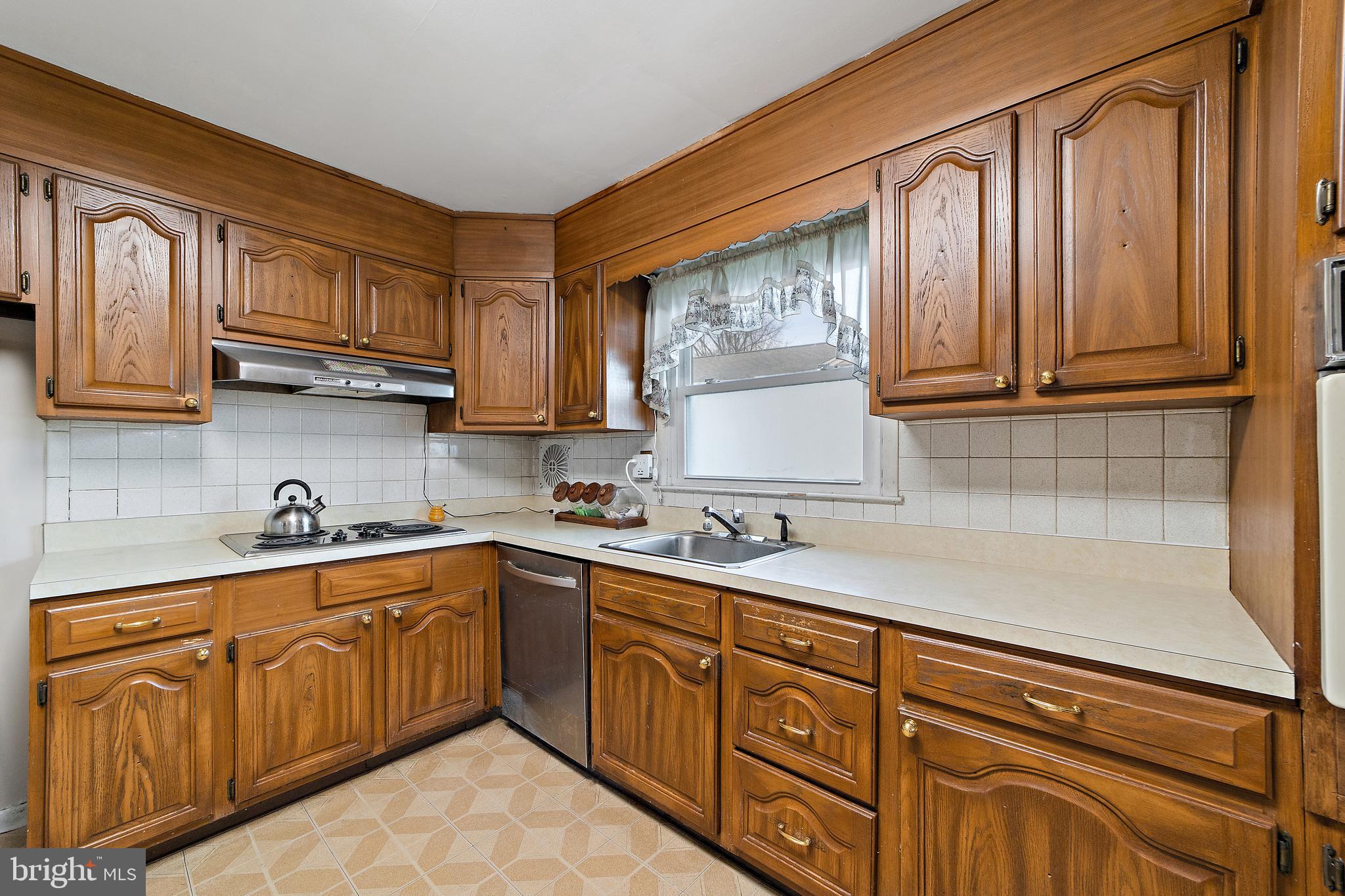 10 Winding Way Road Stratford, NJ 08084 - Photo 9 of 27