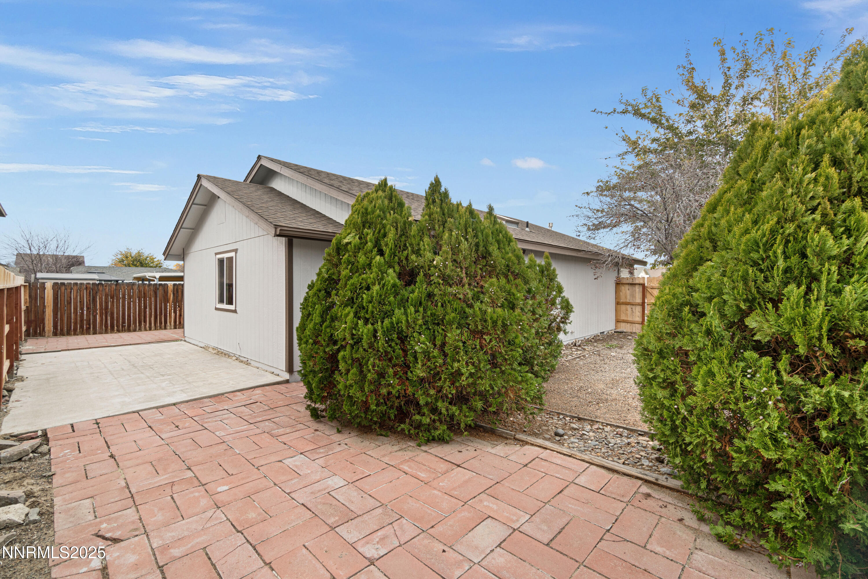 365 Kathy Street Fallon, NV 89406 - Photo 27 of 28 a view of a back yard of the house