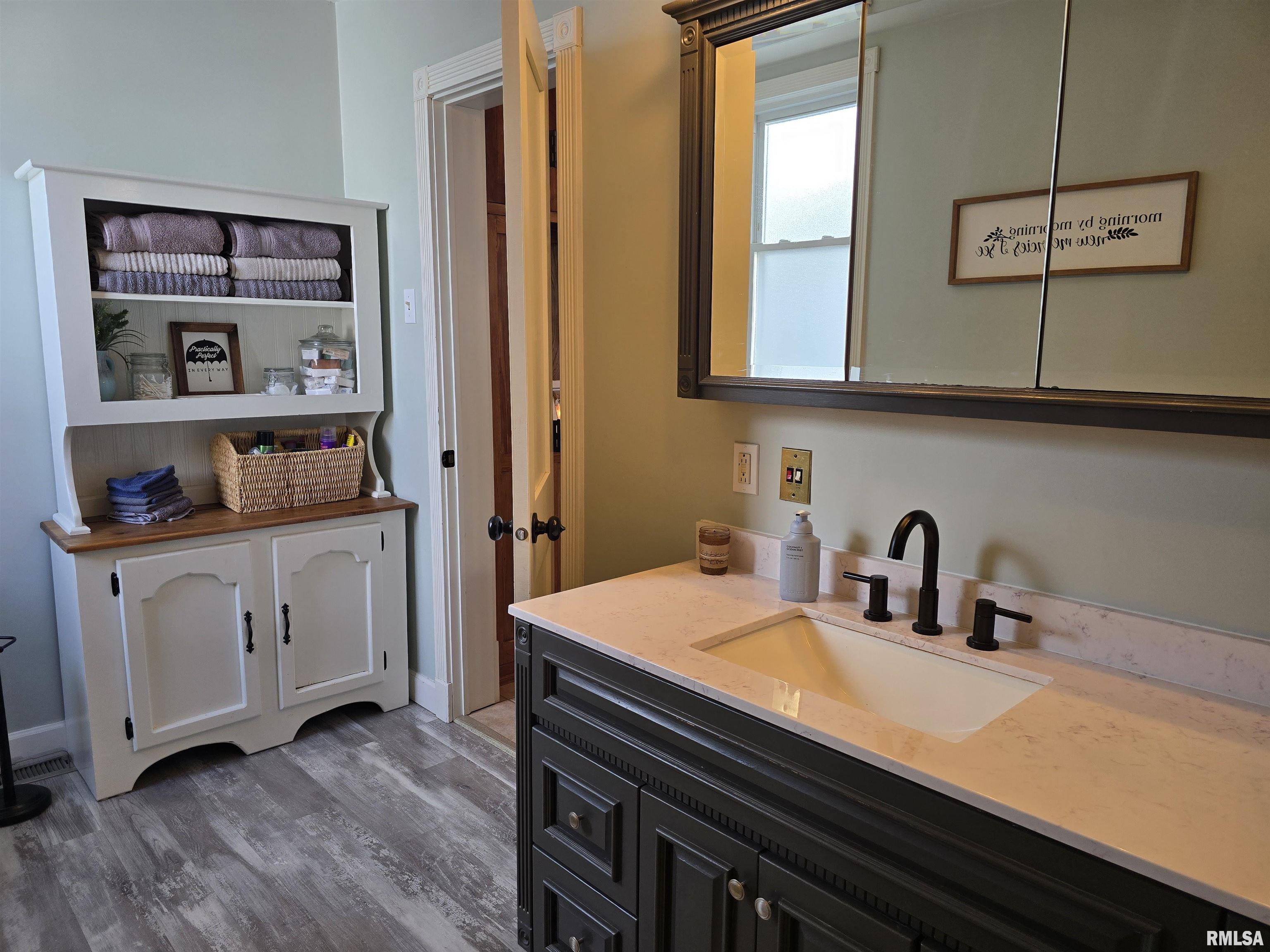 131 West Olive Street Canton, IL 61520 - Photo 29 of 76