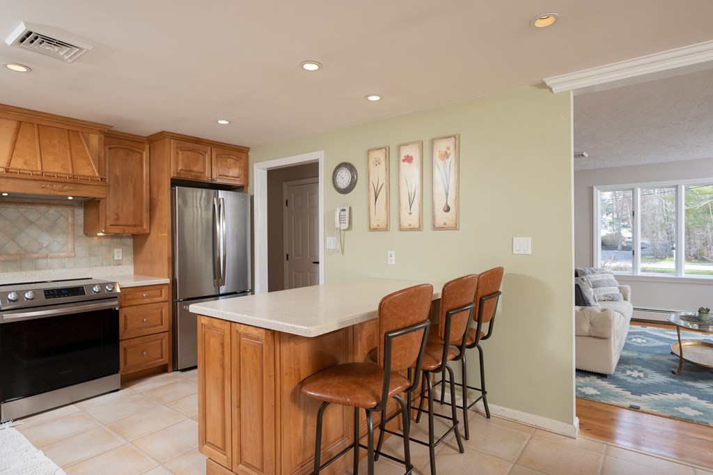 128 Cedarwood Road Hanover, MA 02339 - Photo 12 of 41 Gallery Image 12