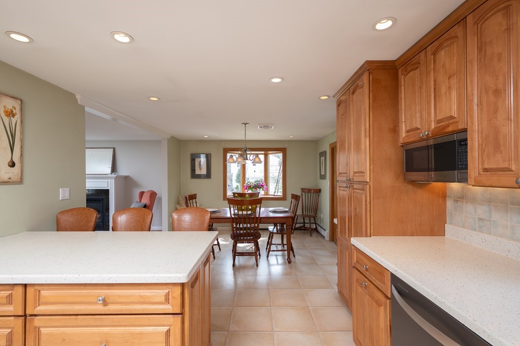 128 Cedarwood Road Hanover, MA 02339 - Photo 16 of 41 Gallery Image 16