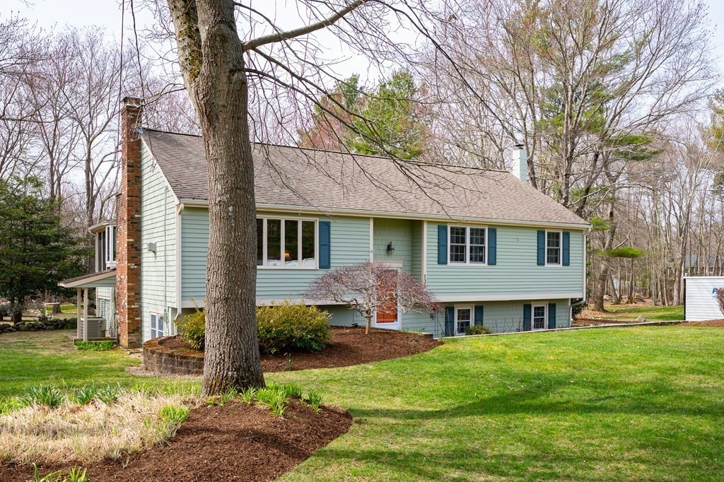 128 Cedarwood Road Hanover, MA 02339 - Photo 2 of 41 Gallery Image 2