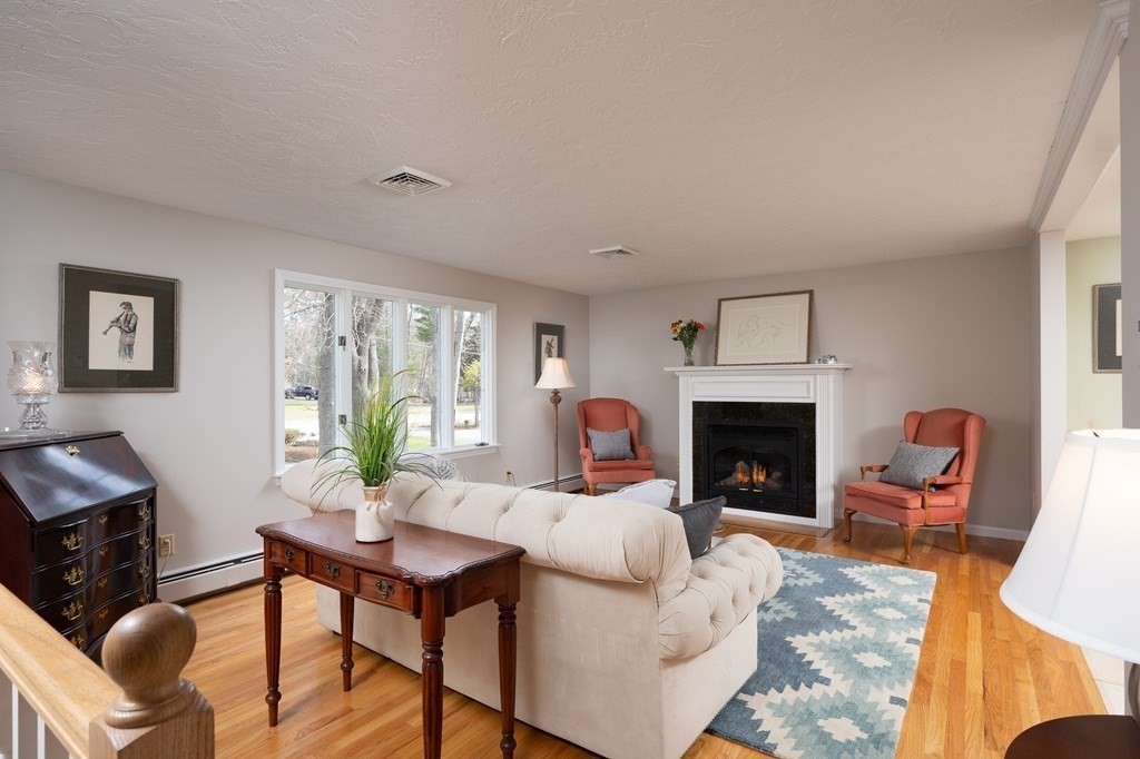 128 Cedarwood Road Hanover, MA 02339 - Photo 4 of 41 Gallery Image 4