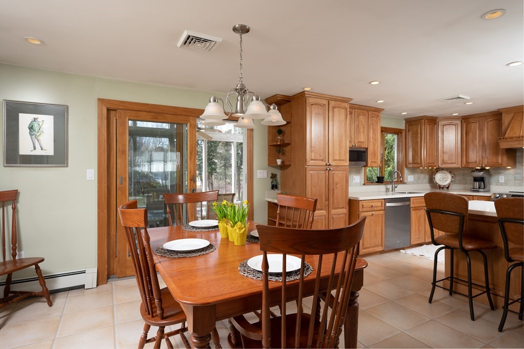 128 Cedarwood Road Hanover, MA 02339 - Photo 9 of 41 Gallery Image 9