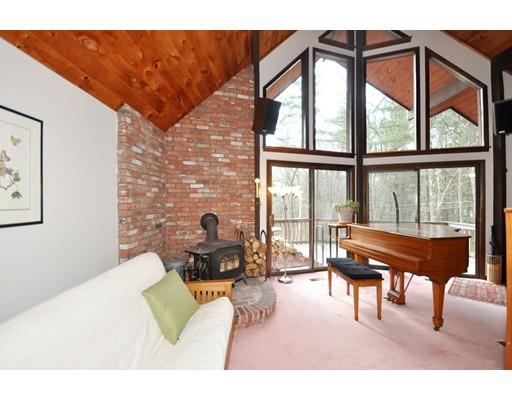 31 Squannacook Road Shirley, MA 01464 - Photo 8 of 22 a living room with a large window