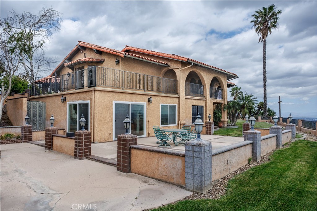 350 Roughrider Road La Verne, CA 91750 - Photo 34 of 55 Generous decking space for large gatherings.