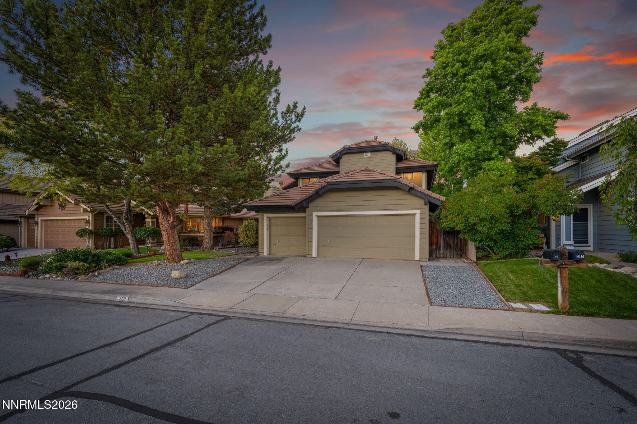 260 Meadow Brook Drive Reno, NV 89519 - Photo 3 of 55 3-web-or-mls-A7V04790