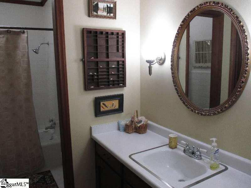 572 State Rd S-30-751 Laurens, SC 29360 - Photo 8 of 13