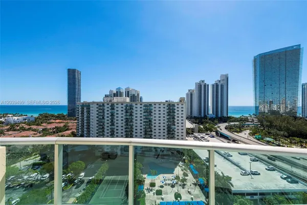 $2,600 | 19380 Collins Avenue, Unit PH6, Sunny Isles Beach, FL 33160