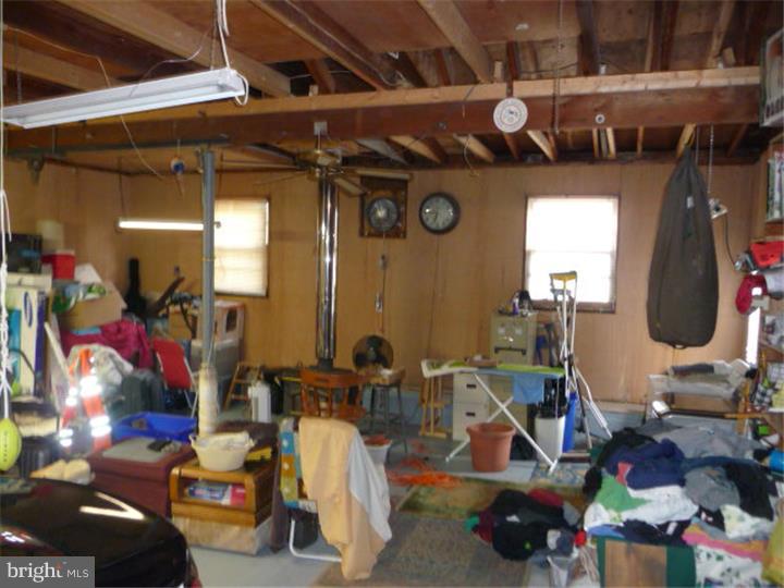 11 Lerro Road Pedricktown, NJ 08067 - Photo 15 of 22 Garage