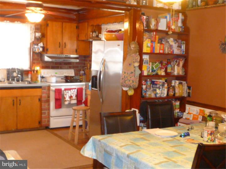 11 Lerro Road Pedricktown, NJ 08067 - Photo 17 of 22 Kitchen