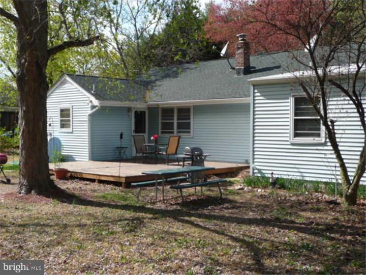 11 Lerro Road Pedricktown, NJ 08067 - Photo 7 of 22 Exterior Back