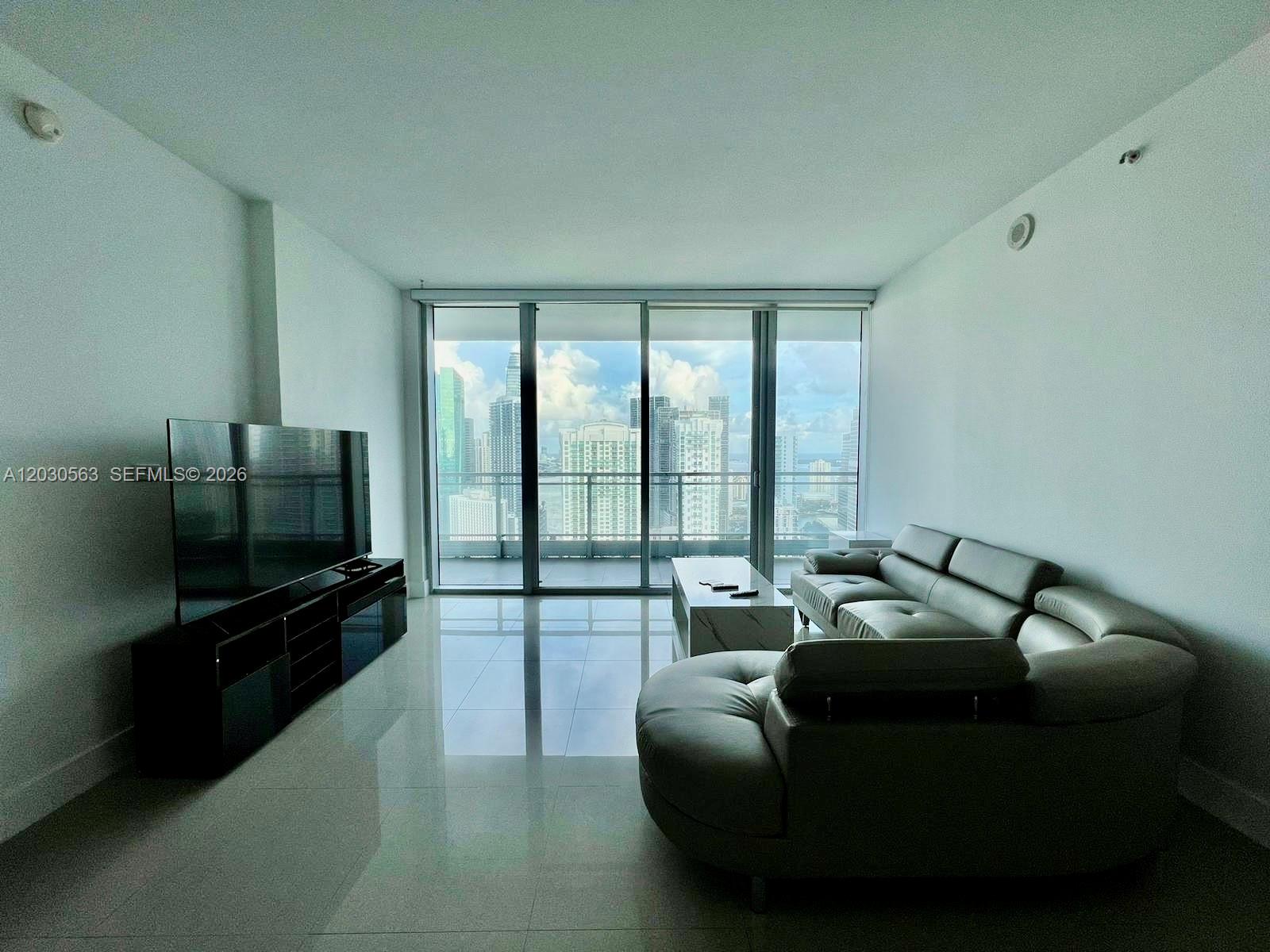 92 Southwest 3rd Street, Unit 4111 Miami, FL 33130 - Photo 3 of 50