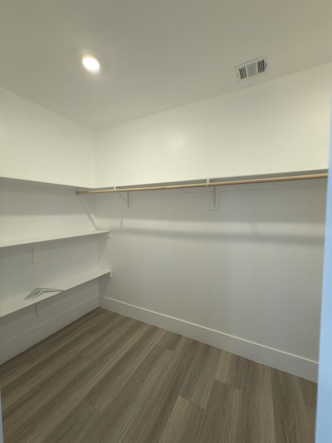 21275 Road 28 1/2 Madera, CA 93638 - Photo 15 of 28 a view of an empty room