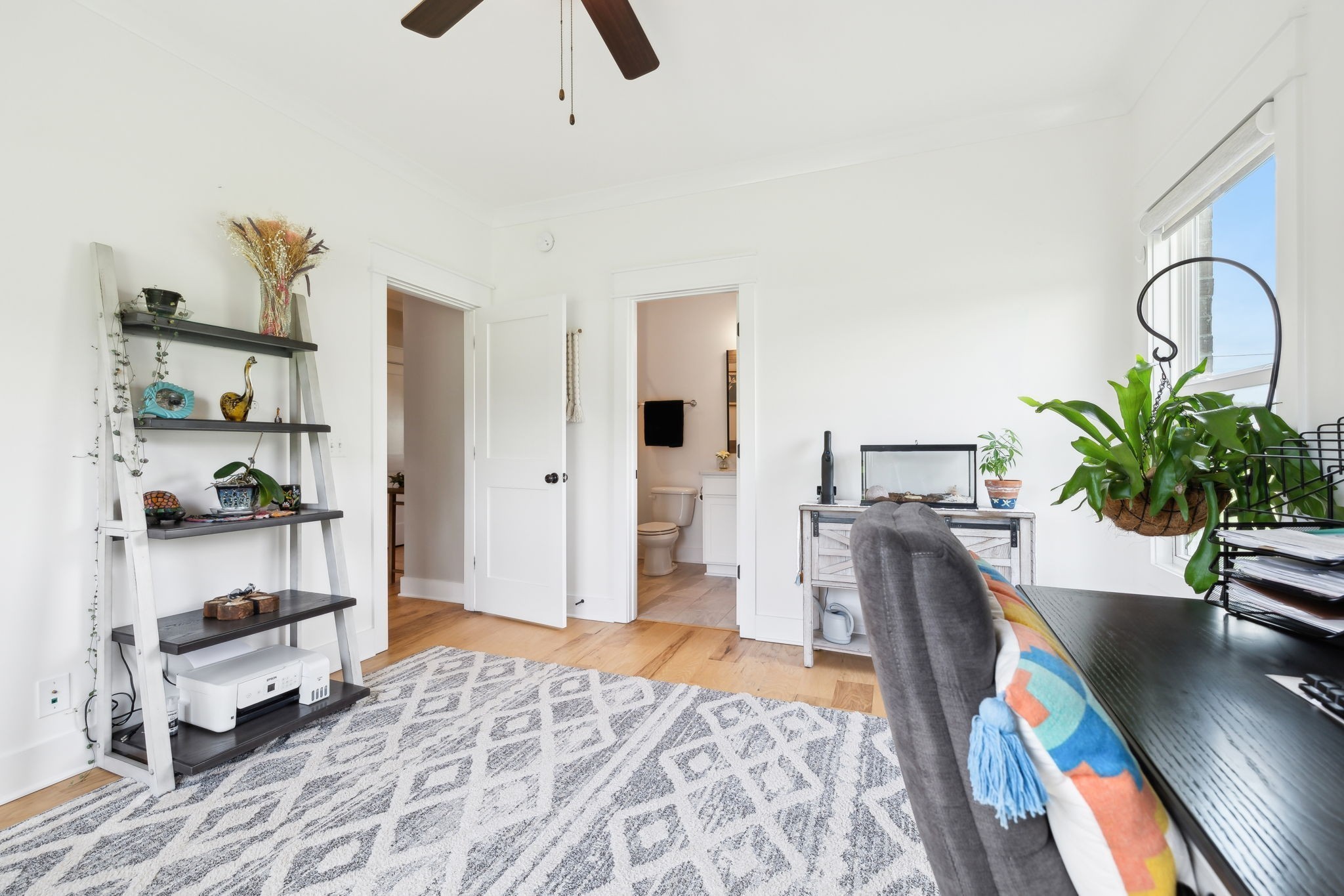 11769 Milton Street Milton, TN 37118 - Photo 34 of 77 a living room with furniture and a potted plant