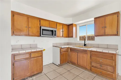 $215,000 | 15105 Condor Road, Victorville, CA 92394