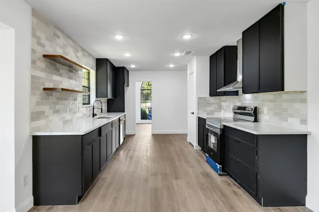 $359,900 | 1343 Marble Canyon Drive, DeSoto, TX 75115